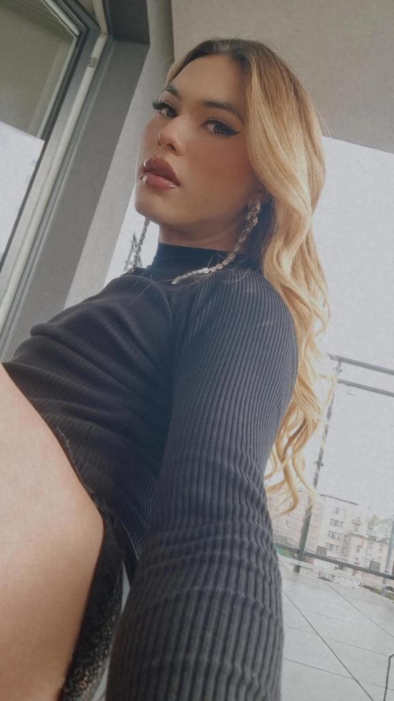 614627113: Travesti en Granada