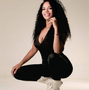 670849719: Chica busca chico en Madrid