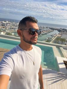 600409997: Chico busca chica en Ibiza