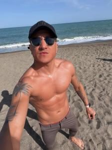 697897854: Chico busca chica en Murcia