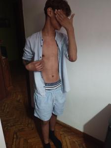 664539283: Chico busca chica en La Coruña