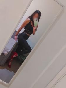 610374685: Chica busca chico en Madrid