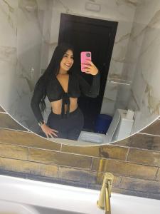 697624169: Chica busca chico en Málaga