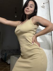 670318397: Chica busca chico en Valencia
