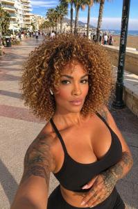 631756050: Chica busca chico en Pontevedra