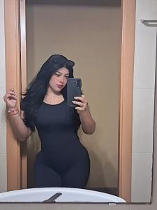 632083295: Chica busca chico en Gerona
