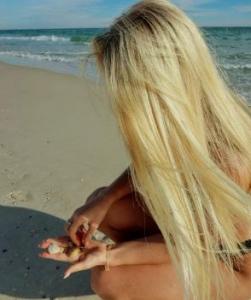 643712460: Chica busca chico en La Coruña
