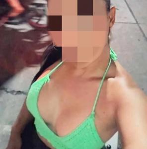 631334029: Chica busca chico en Gerona