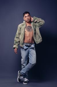 613789485: Chico busca chica en Madrid