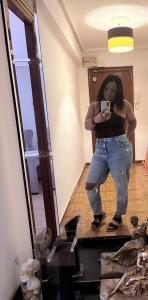 687165343: Chica busca chico en Valencia