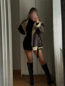742007399: Chica busca chico en Lérida