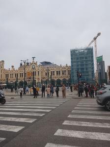 663878872: Chica busca chico en Valencia