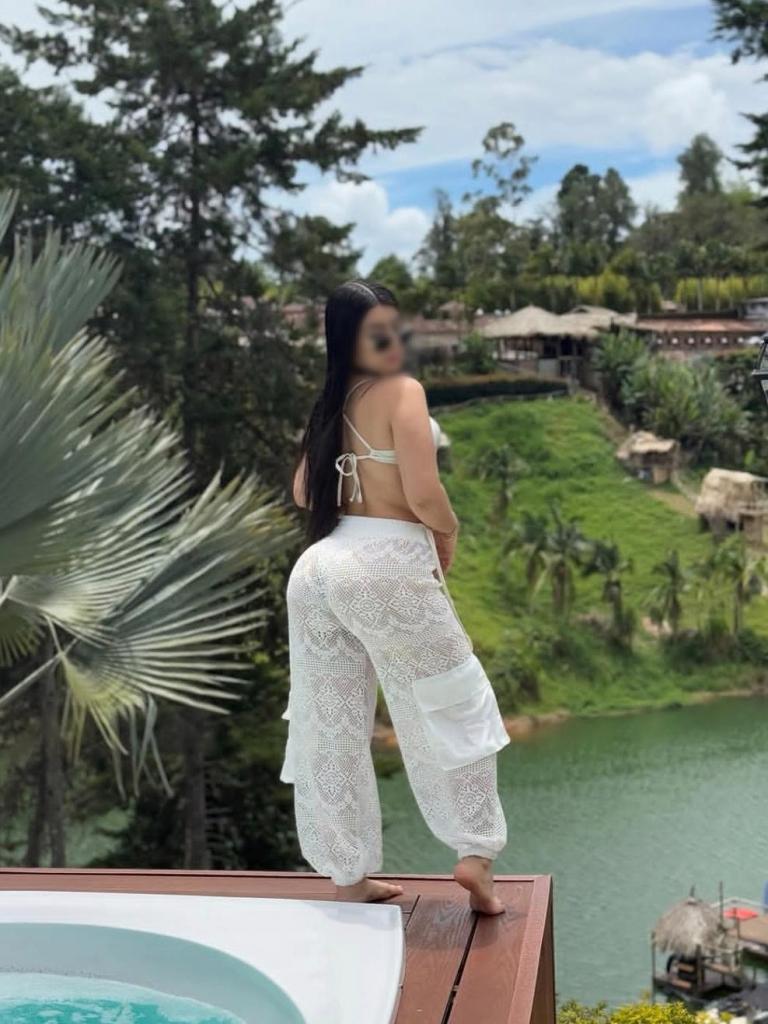 Chica busca chico en Tenerife: 