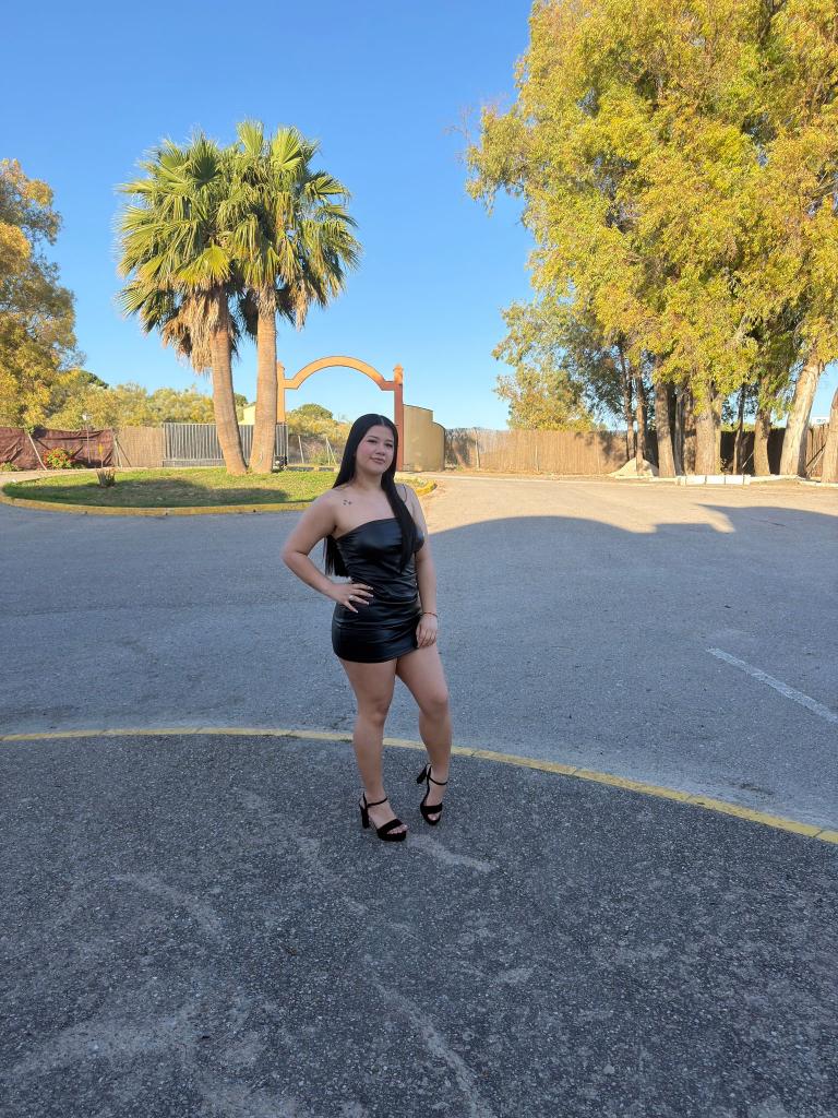 Chica busca chico en Alicante: Chica busca chico
