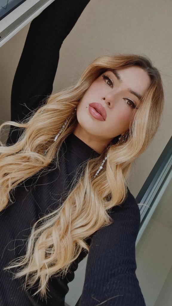 614627113: Travesti en Granada