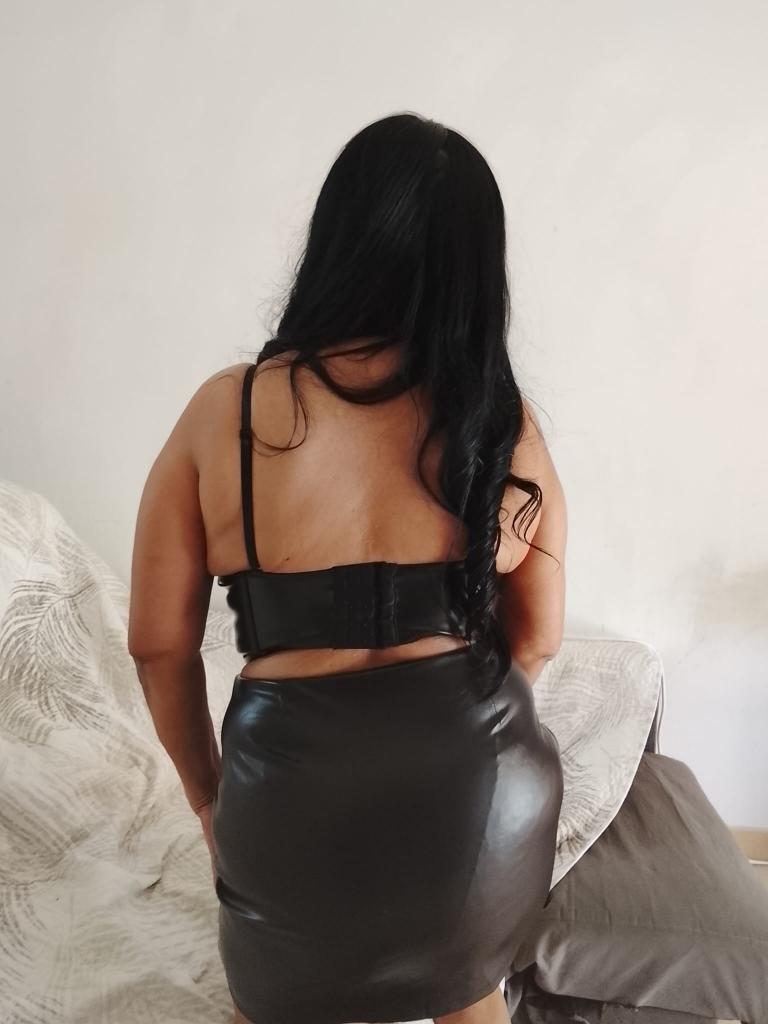 632405481: Chica busca chico en Gerona