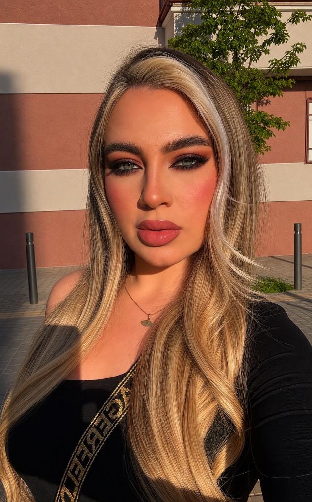 Chica busca chico en Ibiza: 