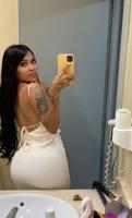 695831667: Chica busca chico en Sevilla