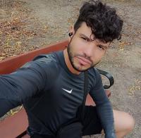 664327341: Chico busca chica en Madrid