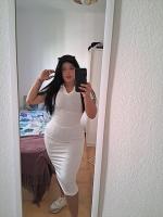 632083295: Chica busca chico en Gerona