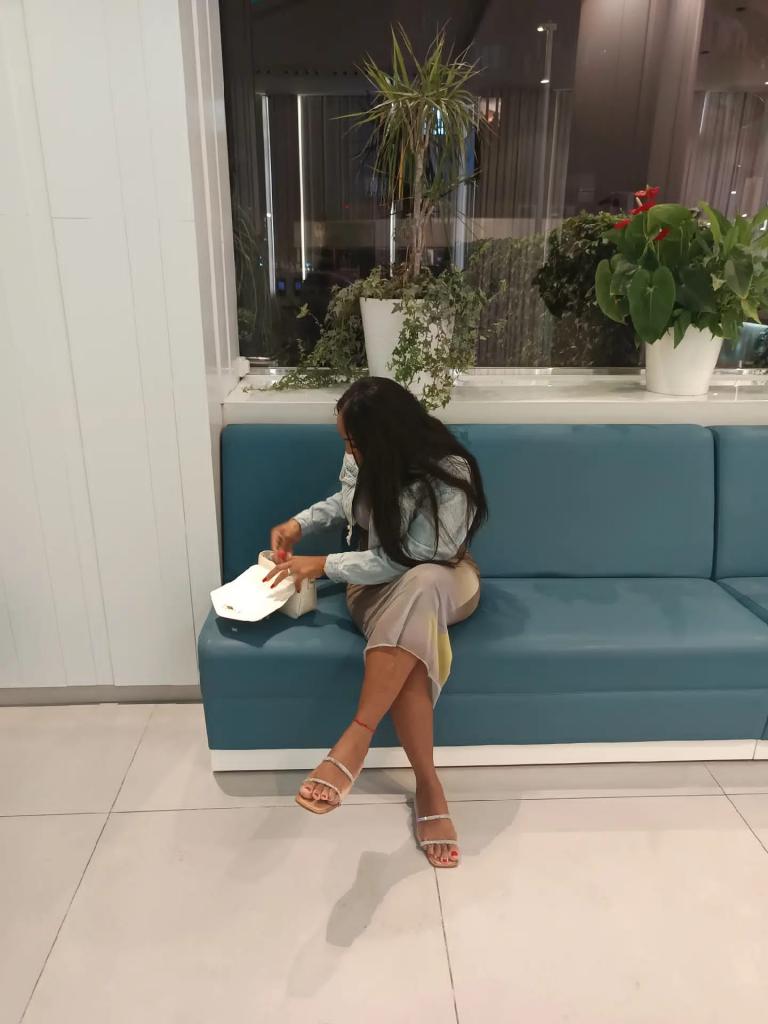 742058603: Chica busca chico en Barcelona