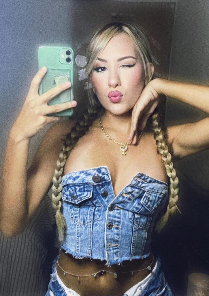 Chica busca chico en Granada: 