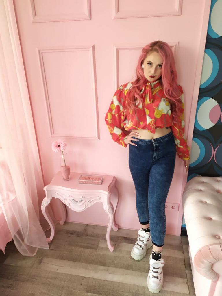 666752637: Chica busca chico en Barcelona