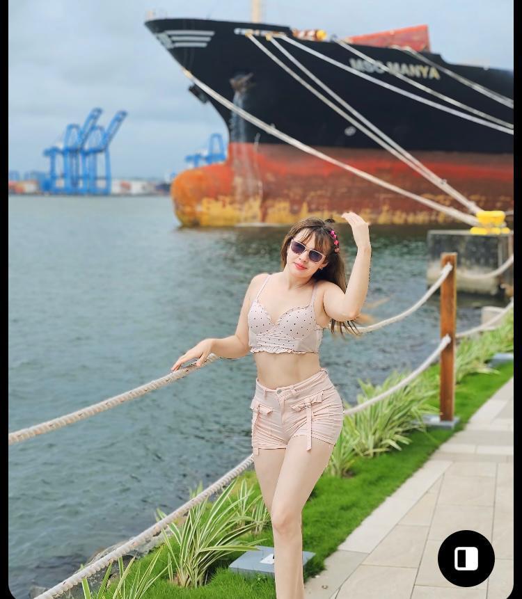 Chica busca chico en Granada: 