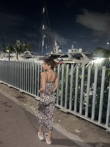 631222976: Chica busca chico en Barcelona