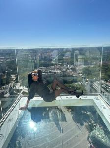 654243095: Chica busca chico en Madrid