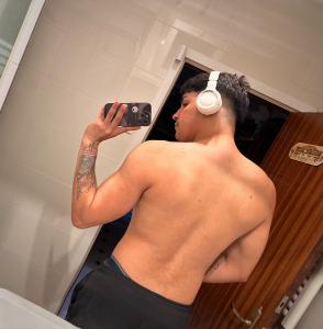 662421374: Chico busca chica en Zaragoza