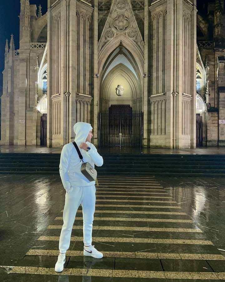 Chico busca chica en Barcelona: 