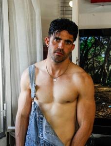 679599166: Chico busca chica en Salamanca