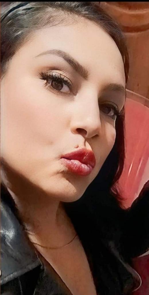 Chica busca chico en Cádiz: 