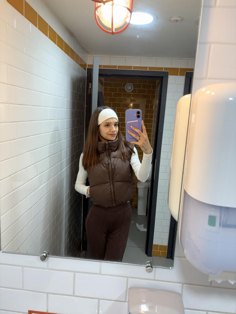 695104966: Chica busca chico en Granada