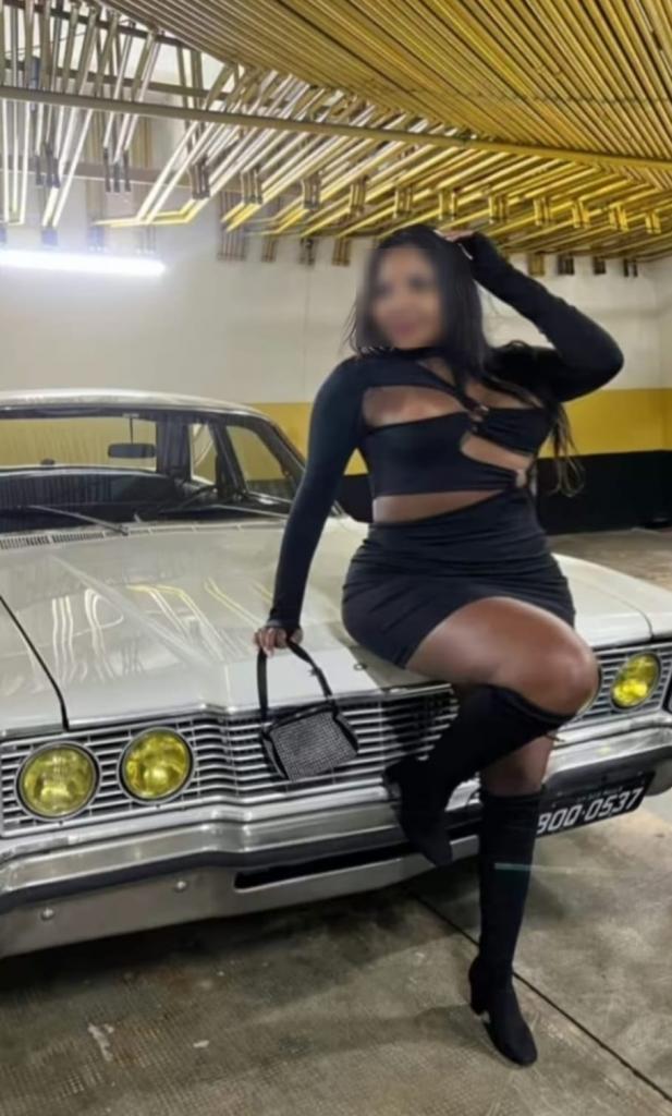 Chica busca chico en Sevilla: 