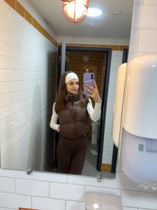 695104966: Chica busca chico en Granada