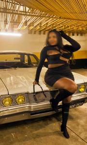 641709799: Chica busca chico en Sevilla