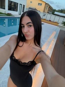 612214987: Chica busca chico en Murcia