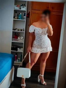 610985723: Chica busca chico en Barcelona