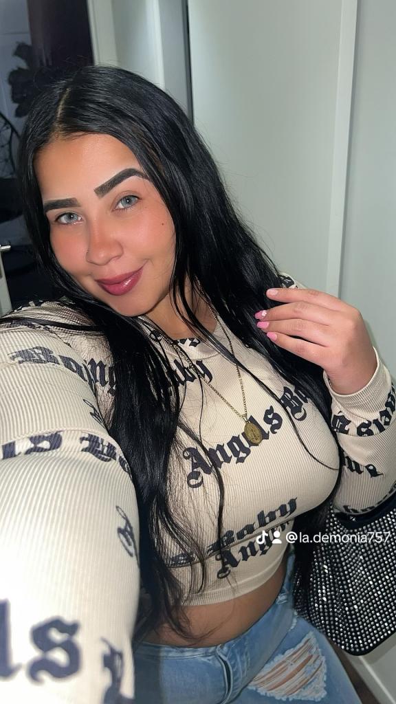 Chica busca chico en Almería: 