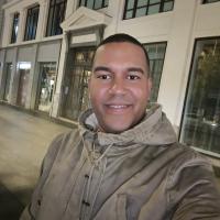 697721438: Chico busca chica en Madrid