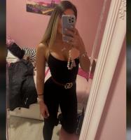 631532401: Chica busca chico en Barcelona