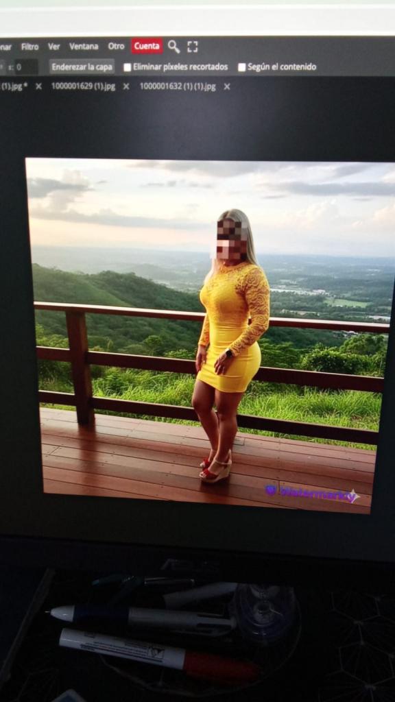 632950054: Chica busca chico en León