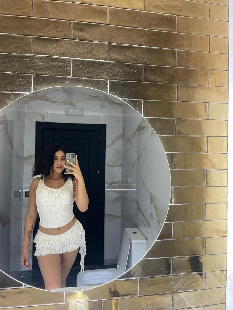 Chica busca chico en Ibiza: 