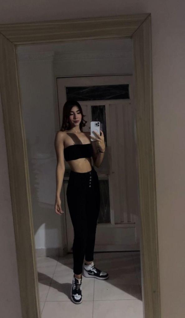 Chica busca chico en Almería: 