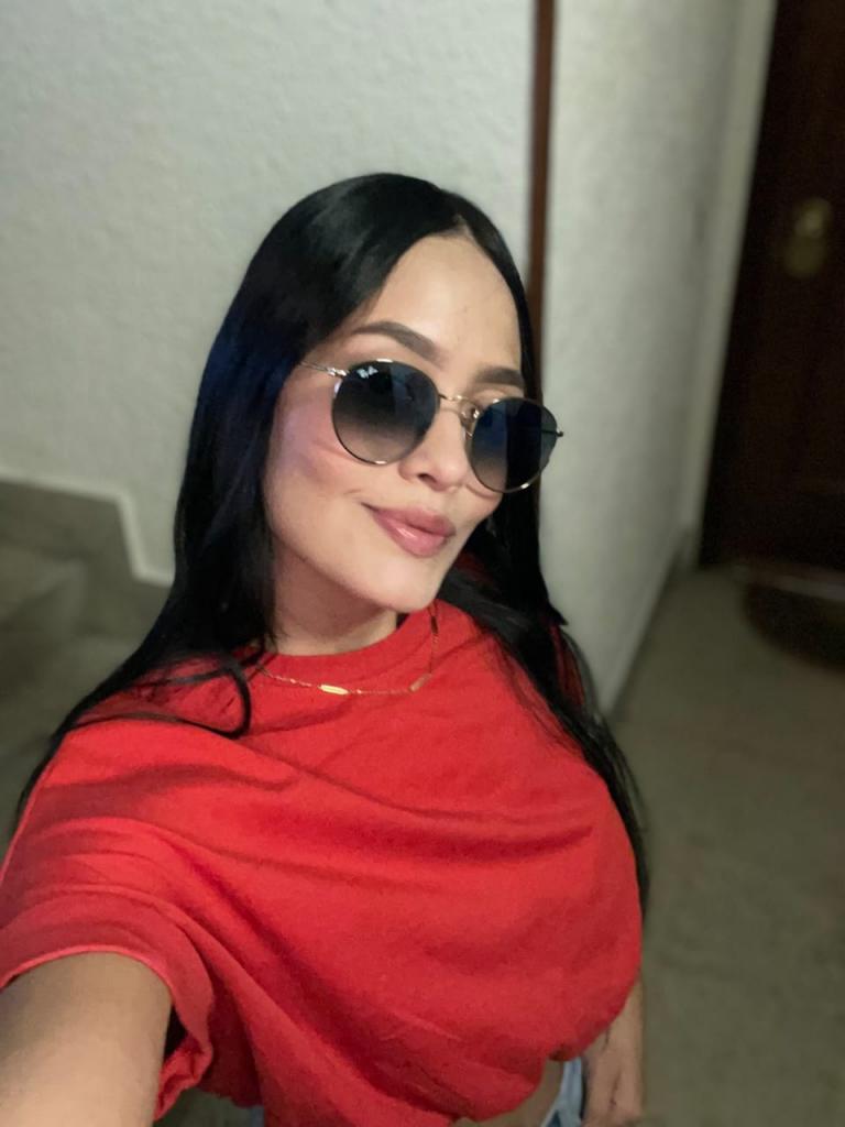 Chica busca chico en Cádiz: 