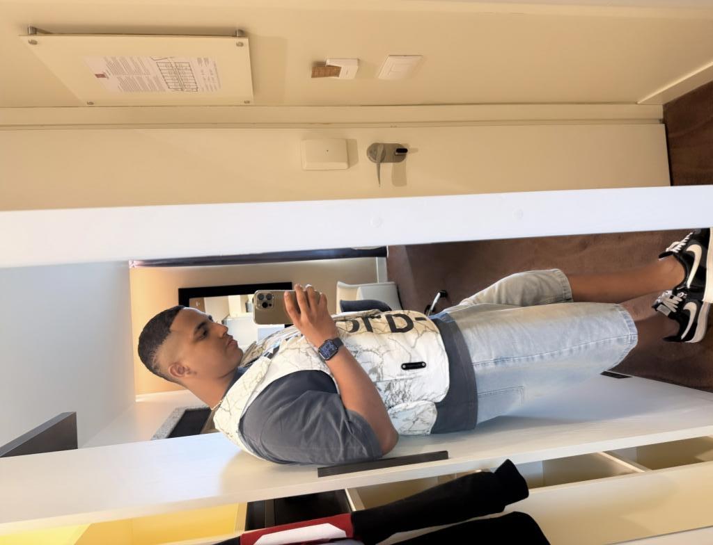 Chico busca chica en Málaga: 