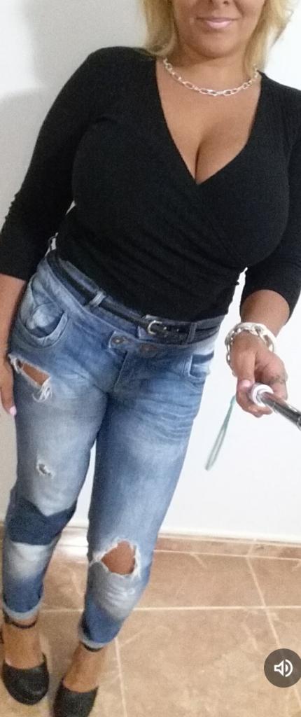 Chica busca chico en Tenerife: 