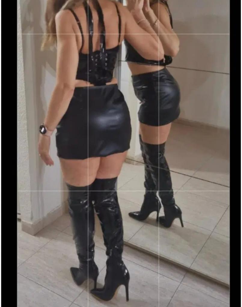 Chica busca chico en Almería: 